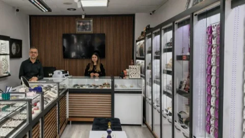 Mersin'de Akıllı Saat Hırsızlığı