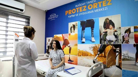 Gaziantep'te Konservatuvar Öğrencisine Protez Desteği