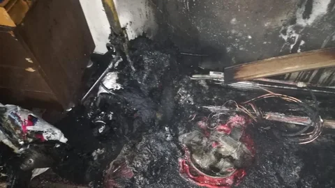 Geçimli'de Yangın: Aile Evsiz Kaldı
