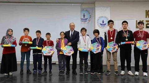Karabük'te Zeka Oyunları Turnuvası Düzenlendi