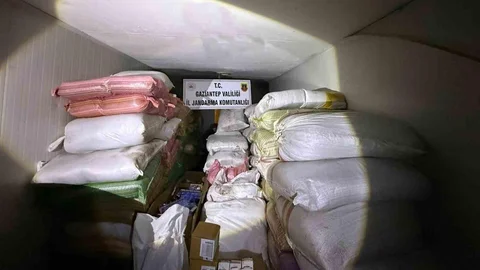 Gaziantep'te Kaçak Malzeme Yakalandı