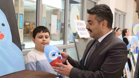 Sivas'ta Resim Sergisi Açıldı
