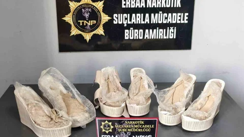 Yüksek Ökçelerde Gizli Eroin Yakalandı