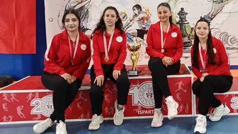 Tarsus Kız Öğrenci Yurdu Türkiye Şampiyonu