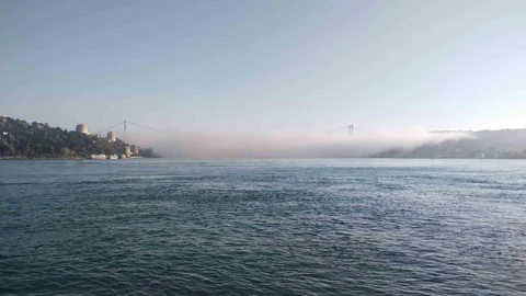İstanbul Boğazı'nda Yoğun Sis Etkisi