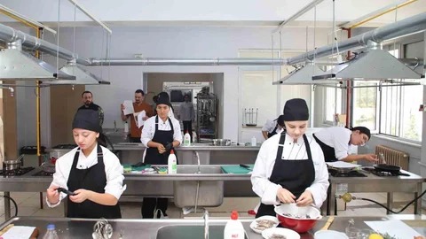 Köşk’te Öğrenciler Mutfakta Yarıştı