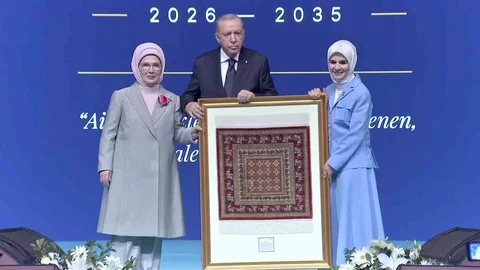 Cumhurbaşkanı Erdoğan’a Takdim Edilen Halı Amasya'da İşlendi