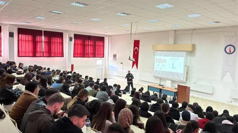 Kütahya'da "Narko Gençlik" Eğitimi Verildi