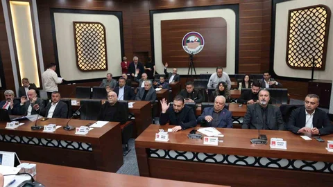 Körfez'deki Parklar Yenileniyor
