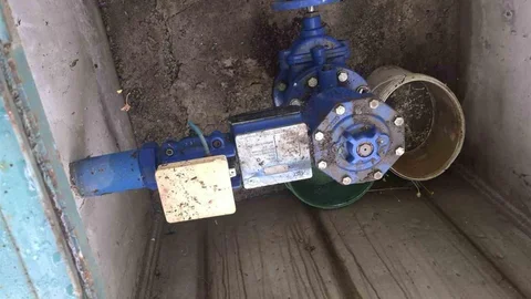 Denizli'de Sulama Hattına Zarar Verdi