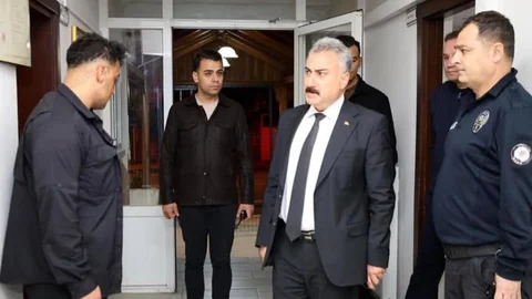 Mersin İl Emniyet Müdürü Fahri Aktaş, Akdeniz ve Yenişehir'de Polis Merkezi Amirliklerini Ziyaret Etti