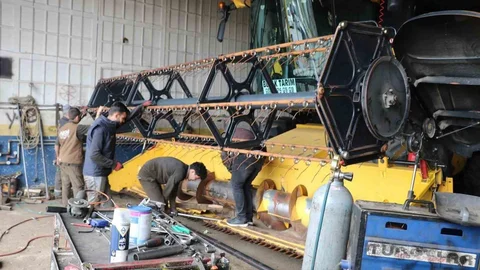 Afyonkarahisar'da Biçerdöver Bakımları Başladı
