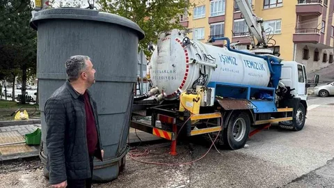 Pursaklar’da Temizlik Çalışmaları Devam Ediyor