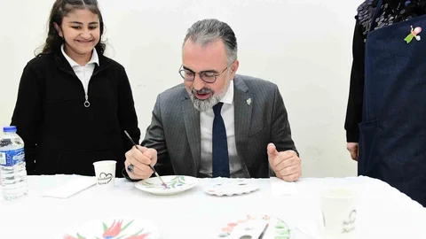 Bursa Kestel'de Sanatla Ekran Bağımlılığına Karşı Mücadele