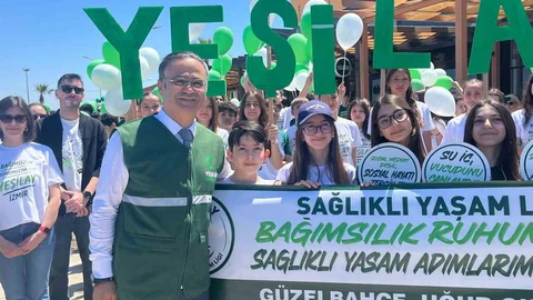 İzmir'de Sağlıklı Yaşam Yürüyüşü