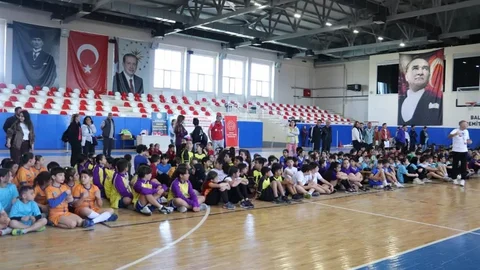 Edremit'te Geleneksel Oyunlar Şöleni