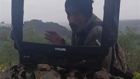 Elazığ'da Çobandan Hava Durumu Sunumu