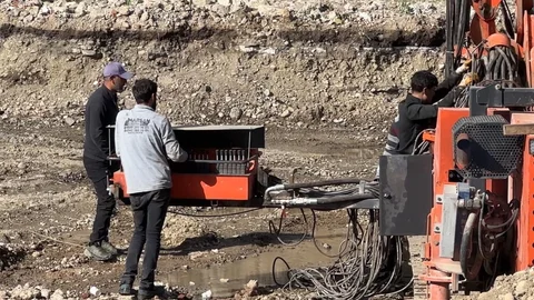 Yüksekova'da Yıkılan Okul Yeniden İnşa Ediliyor