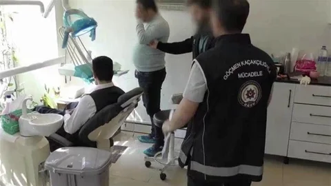 Bursa'da Sahte Doktor Çetesi Çökertildi