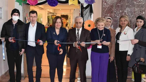 Eskişehir'de Sanat Sergisi Açıldı