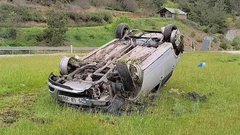 Tokat'ta Lastiği Patlayan Araç Takla Attı