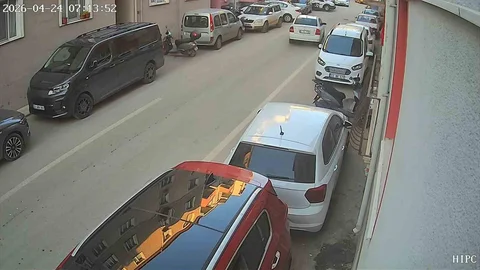 Edirne'de Park Halindeki Araca Çarpma Olayı