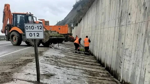 Sinop’ta Yollar İçin Temizlik Çalışmaları Başladı