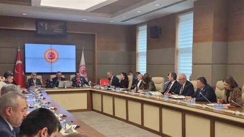 Okul Saldırıları Araştırma Komisyonu Toplandı
