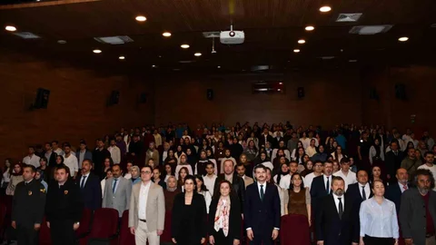 Vezirköprü'de Yapay Zeka Sempozyumu Düzenlendi