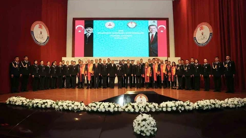 İçişleri Bakanı Çiftçi, Subay Adaylarıyla Buluştu