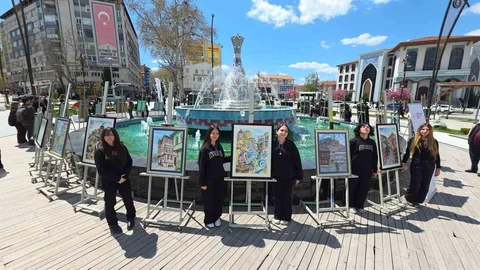 Kütahya'da Öğrenci Resim Sergisi Açıldı
