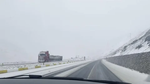 Erzincan'da Mayıs Ayında Kar Yağışı