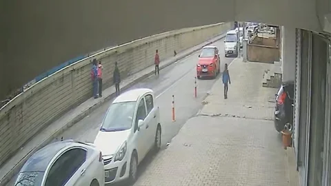 Bitlis'te Öğrencilerin Yavru Kuş Kurtarma Çabası