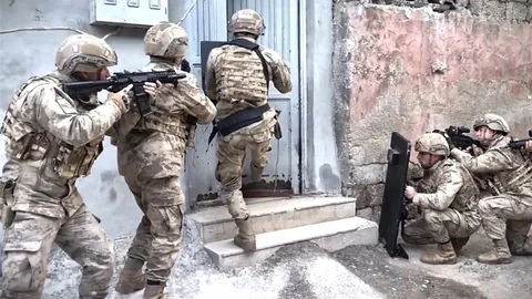 Erzincan'da DEAŞ ve Narkotik Operasyonu