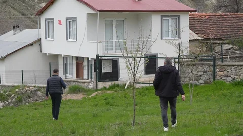 Gümüşhane'de Ayılar Köylere İndi