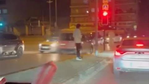 Bursa'da Ters Şeride Giren Araç Tehlike Yarattı