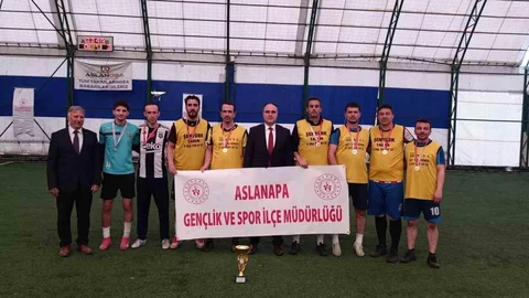 Aslanapa'da Futbol Turnuvası Sonuçlandı