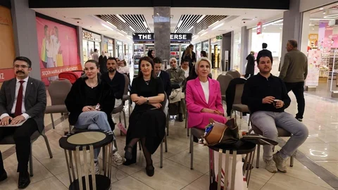 Ahmet Yenilmez Zonguldak'ta Sanat Söyleşisi Düzenledi