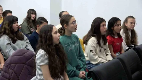 Bolu'da Öğrenciler Koroda Yeteneklerini Geliştiriyor