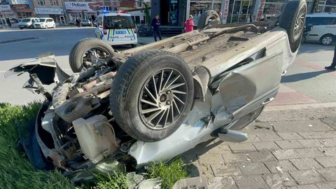 Karaman'da Takla Atan Araç Kazası