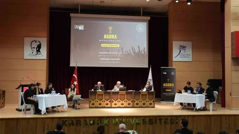 Karabük'te Münazara Etkinliği Düzenlendi