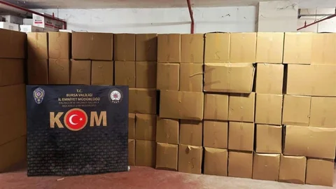 Bursa'da Kaçak Makaron Operasyonu