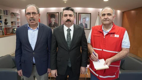 Başkan Yılmaz'dan Kızılay'a Kurban Bağışı