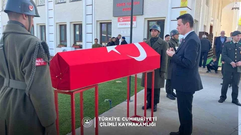 Düzce'de Kore Gazisi Uğurlandı