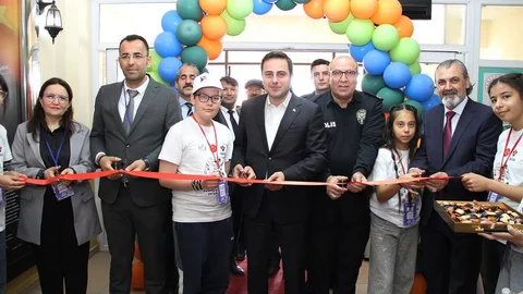 TÜBİTAK 4006 Bilim Fuarı Manisa'da Açıldı