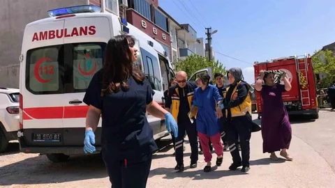 Bursa'da Yangın: 2 Kişi Hastaneye Kaldırıldı