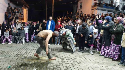 Sındırgı'da Hıdırellez Şenlikleri Yapıldı
