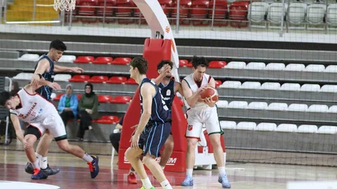 U18 Basketbol Şampiyonası'nda Çeyrek Finalistlerin İsimleri Açıklandı