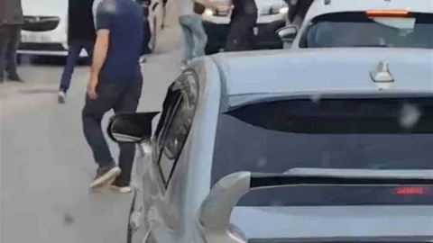 Bursa'da Trafikte Kavga Anları Kamerada