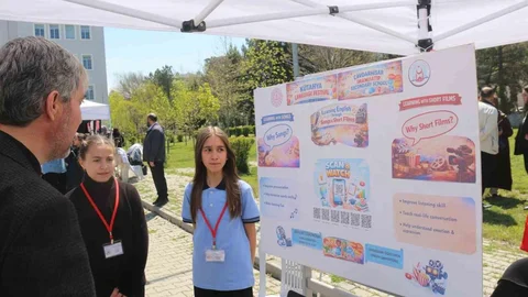 Kütahya'da Yabancı Dil Şenliği Düzenlendi